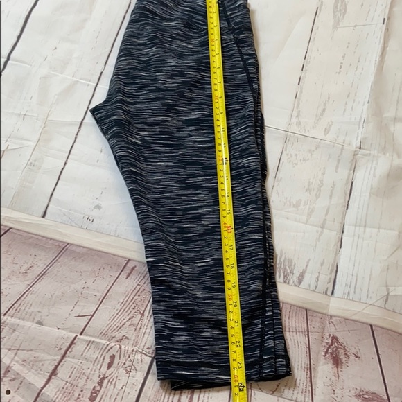 Zella Heather Athletic capri size small - B12 - Picture 4 of 4